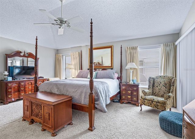 1857 POPPY CIRCLE, The Villages, FL 32162