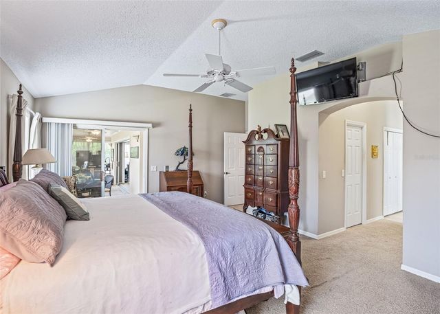 1857 POPPY CIRCLE, The Villages, FL 32162