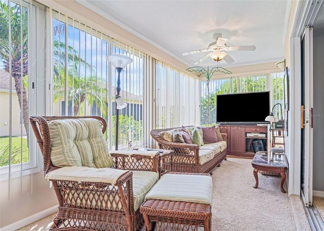 1857 POPPY CIRCLE, The Villages, FL 32162