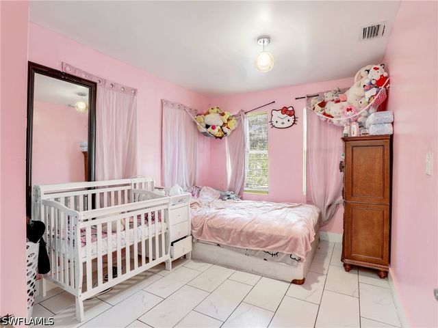 1132 River RD, North Fort Myers, FL 33903