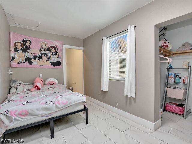 1132 River RD, North Fort Myers, FL 33903