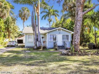 1132 River RD, North Fort Myers, FL 33903