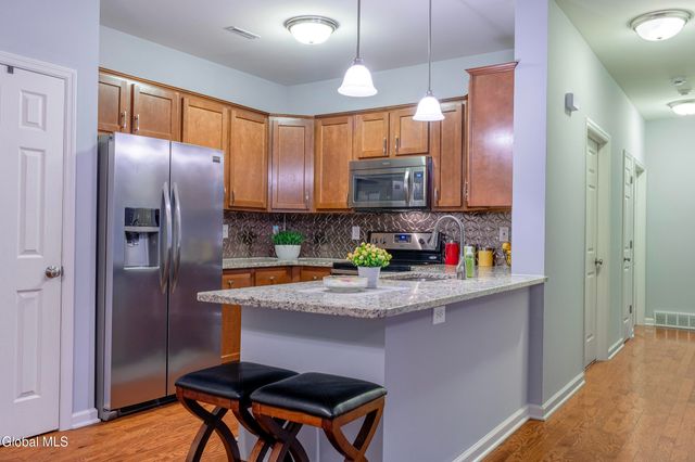 8 Clarice Lane, Colonie, NY 12047