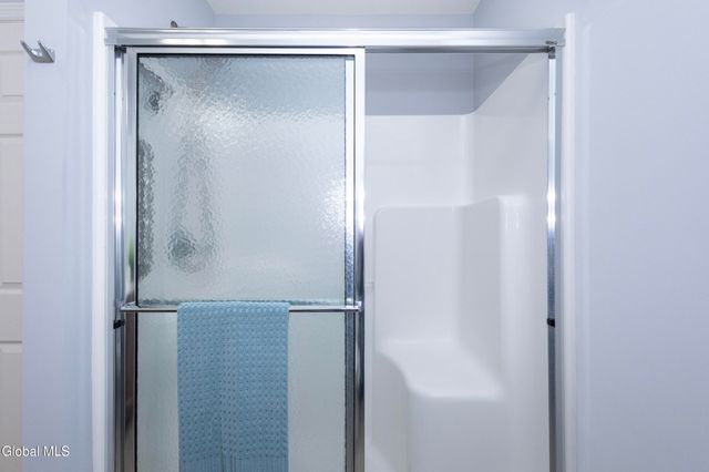 8 Clarice Lane, Colonie, NY 12047