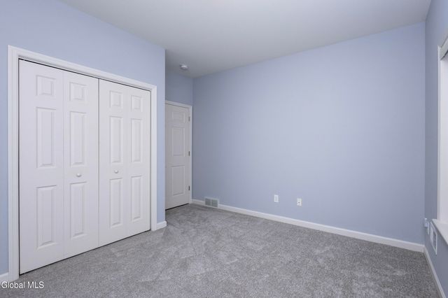 8 Clarice Lane, Colonie, NY 12047