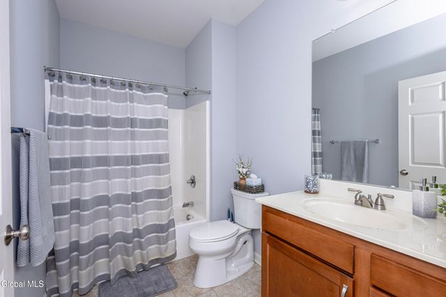 8 Clarice Lane, Colonie, NY 12047