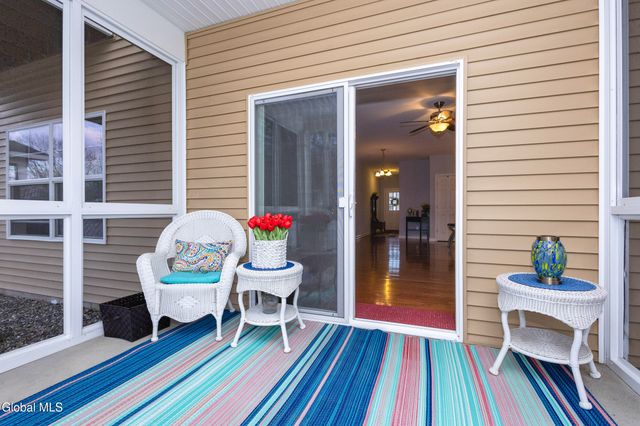 8 Clarice Lane, Colonie, NY 12047