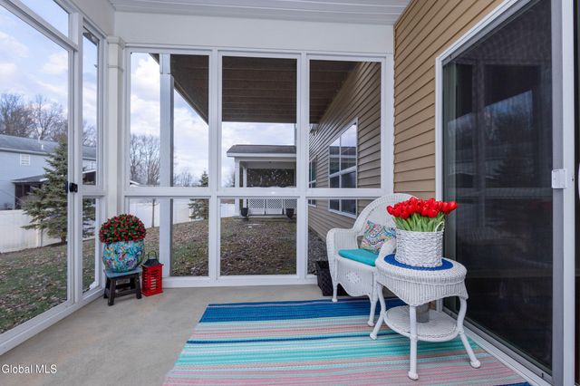 8 Clarice Lane, Colonie, NY 12047