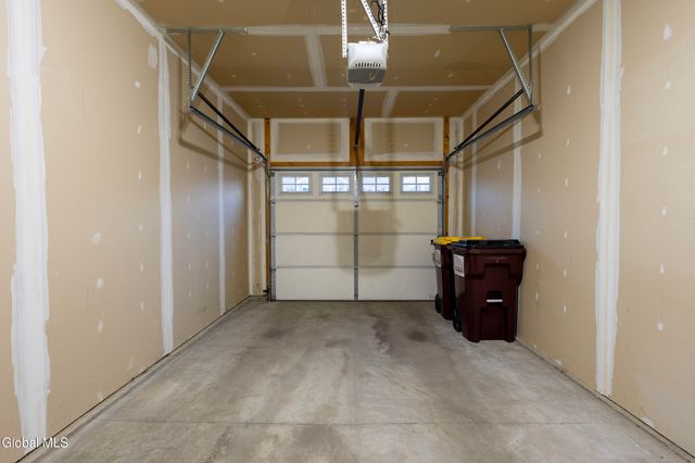 8 Clarice Lane, Colonie, NY 12047