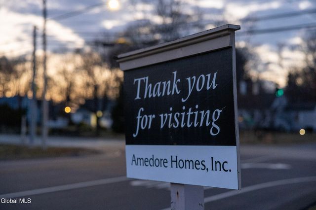 8 Clarice Lane, Colonie, NY 12047