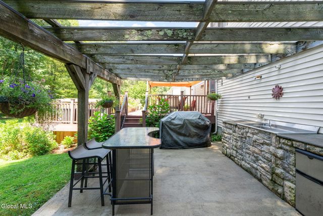 56 Sonat Road, Clifton Park, NY 12065