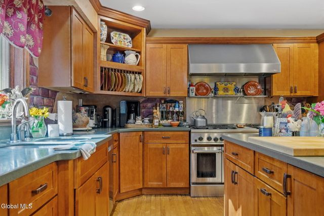 56 Sonat Road, Clifton Park, NY 12065