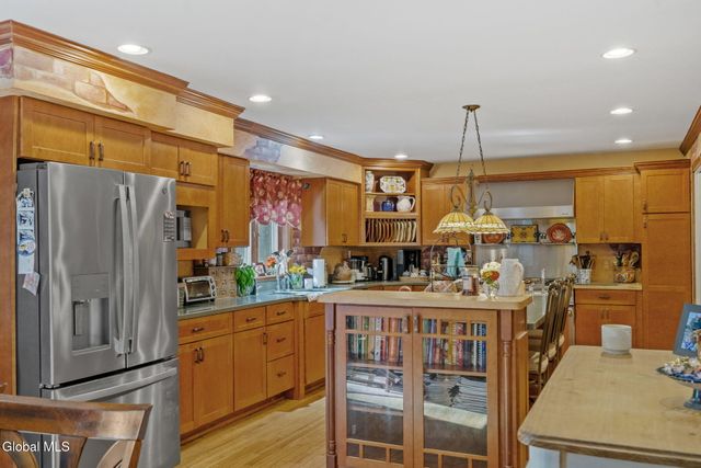 56 Sonat Road, Clifton Park, NY 12065