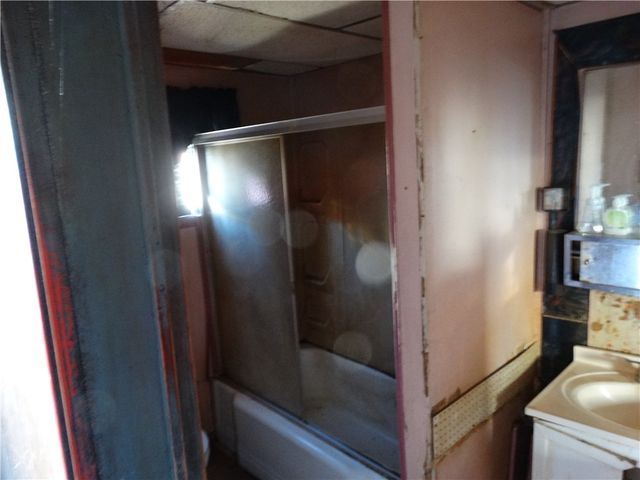 113 Clay Way, Mckees Rocks, PA 15136