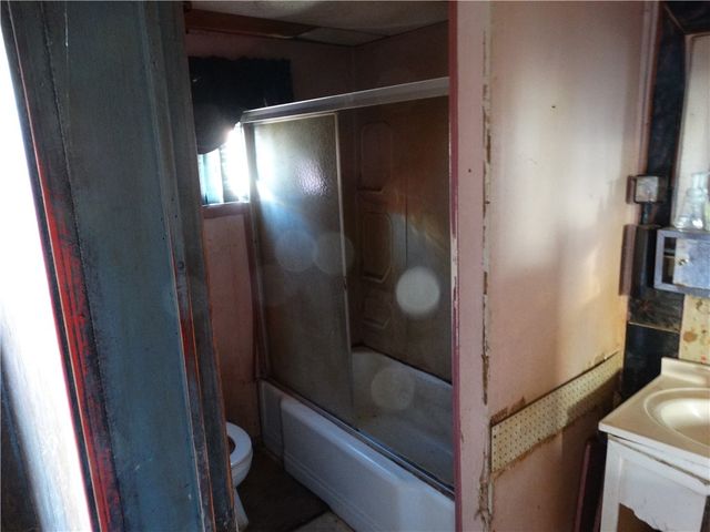 113 Clay Way, Mckees Rocks, PA 15136