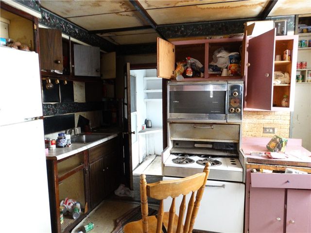 113 Clay Way, Mckees Rocks, PA 15136