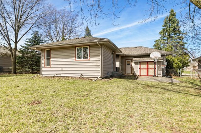 401 NW Kimberly Lane, Ankeny, IA 50023