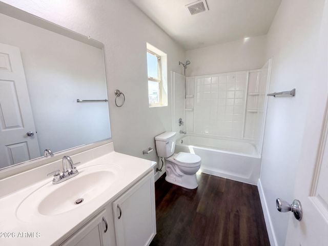 11036 W COLLEGE Drive, Phoenix, AZ 85037