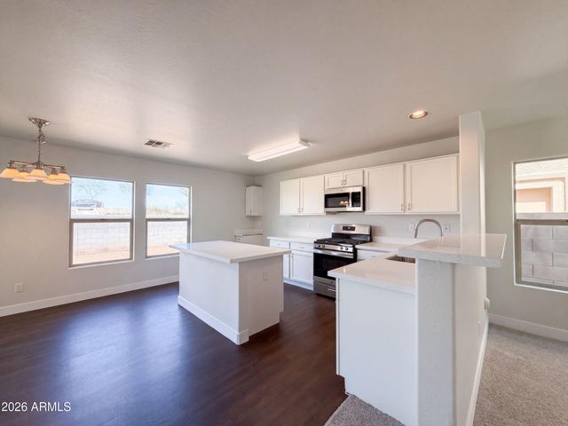 11036 W COLLEGE Drive, Phoenix, AZ 85037