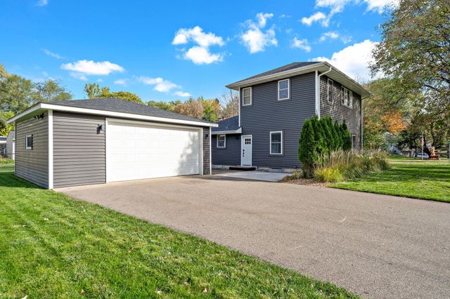 1474 Hampshire Avenue S, Saint Louis Park, MN 55426
