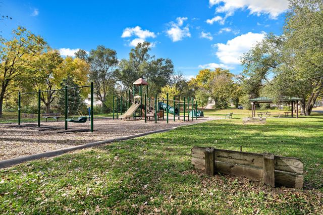 1474 Hampshire Avenue S, Saint Louis Park, MN 55426
