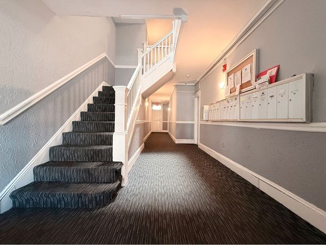 8 Ransom Rd 8, Boston, MA 02135