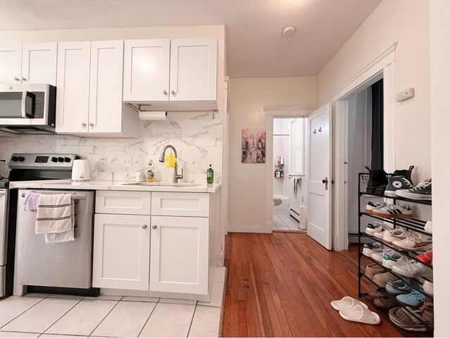 8 Ransom Rd 8, Boston, MA 02135