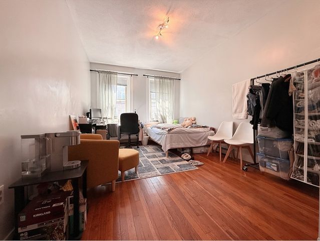 8 Ransom Rd 8, Boston, MA 02135