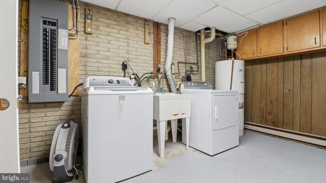 8620 PINECLIFF DR, Frederick, MD 21704