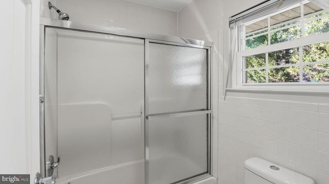 8620 PINECLIFF DR, Frederick, MD 21704