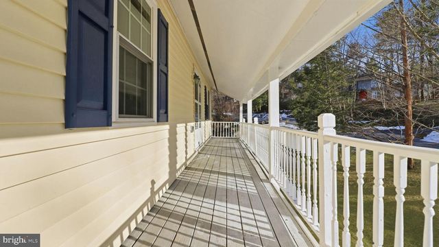 8620 PINECLIFF DR, Frederick, MD 21704