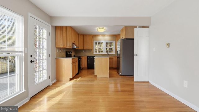 8620 PINECLIFF DR, Frederick, MD 21704