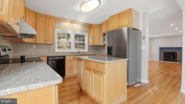 8620 PINECLIFF DR, Frederick, MD 21704