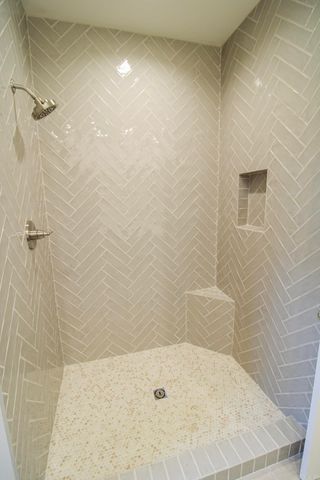 4685 College, Conway, AR 72034