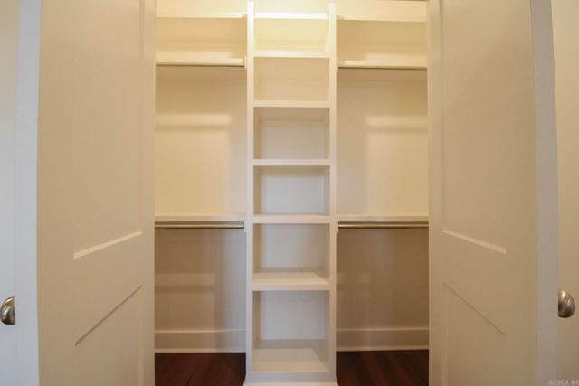 4685 College, Conway, AR 72034