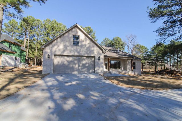 4685 College, Conway, AR 72034