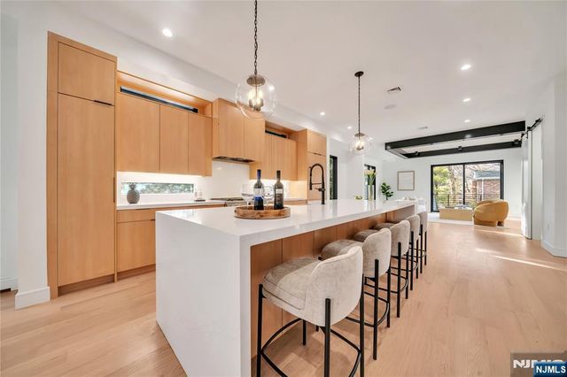1047 Anderson Avenue B, Fort Lee, NJ 07024