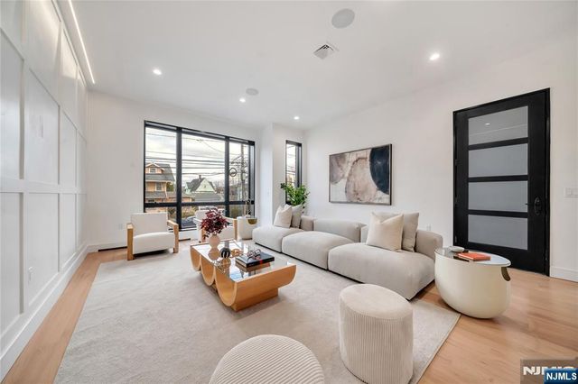 1047 Anderson Avenue B, Fort Lee, NJ 07024