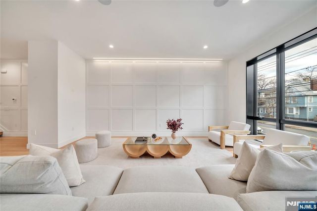 1047 Anderson Avenue B, Fort Lee, NJ 07024
