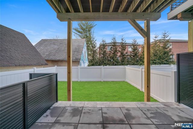 1047 Anderson Avenue B, Fort Lee, NJ 07024