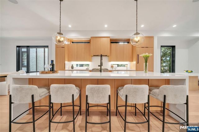 1047 Anderson Avenue B, Fort Lee, NJ 07024