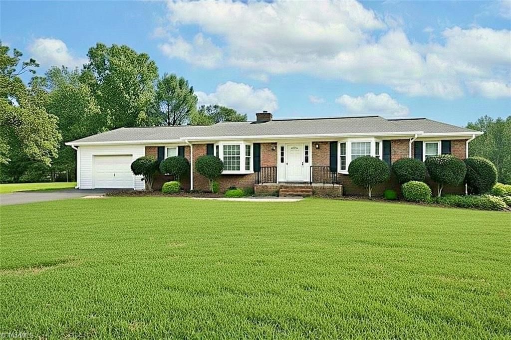 223 Beaucrest Road, Kernersville, NC 27284
