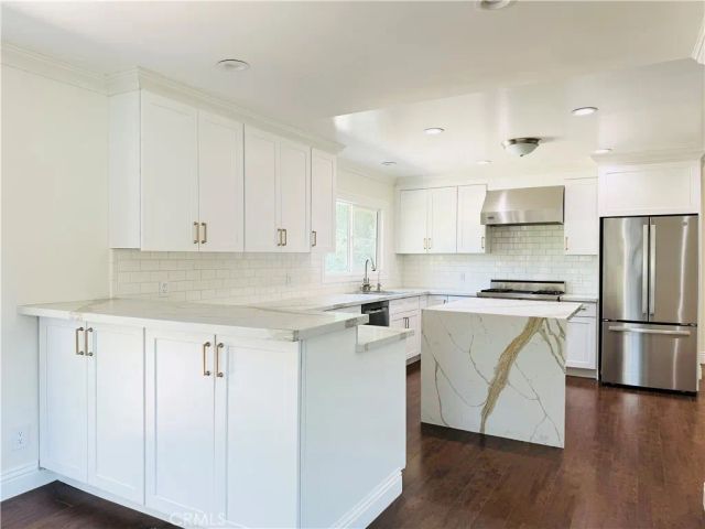 23861 Crosson Drive, Woodland Hills, CA 91367