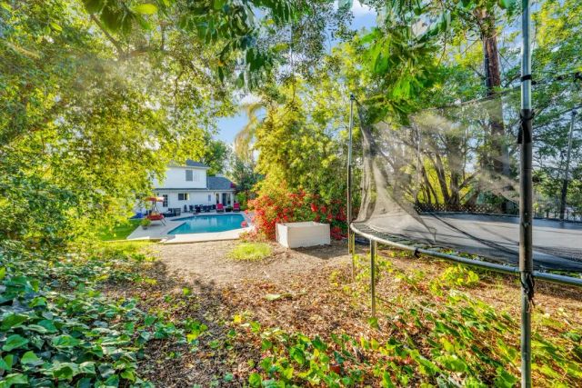 23861 Crosson Drive, Woodland Hills, CA 91367