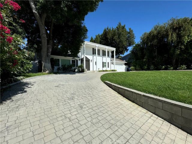 23861 Crosson Drive, Woodland Hills, CA 91367