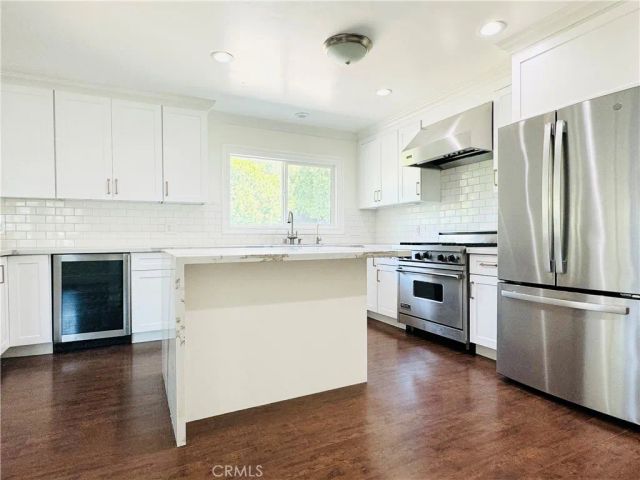 23861 Crosson Drive, Woodland Hills, CA 91367