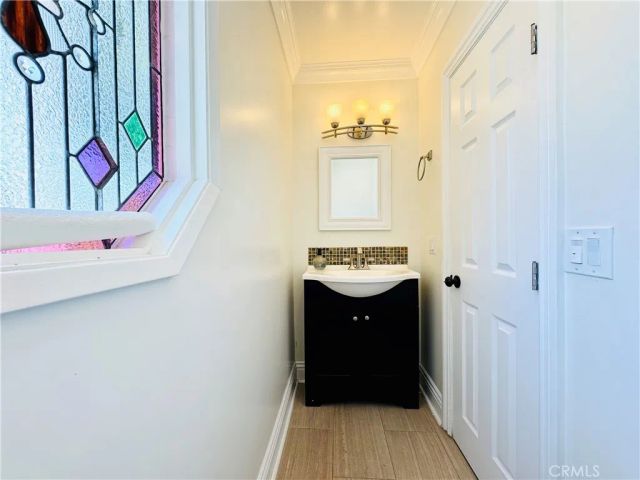 23861 Crosson Drive, Woodland Hills, CA 91367