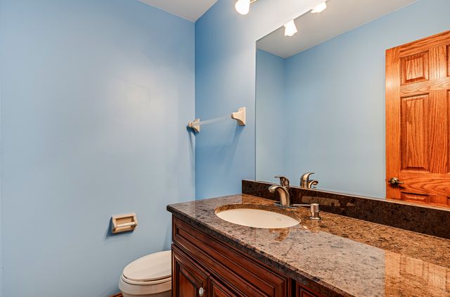 8732 W Surrey Park, Palos Hills, IL 60465