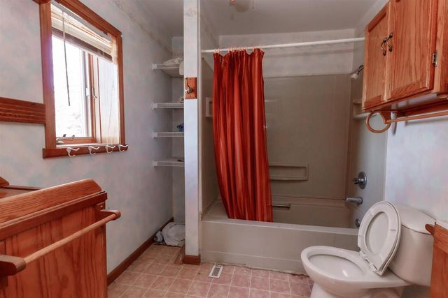 302 W DIVISION STREET, Fond Du Lac, WI 54935