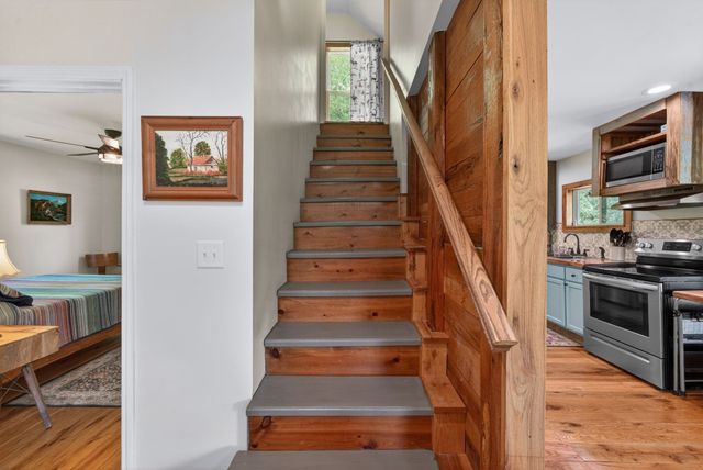 1030 Johnson Hollow Rd, Mc Ewen, TN 37101